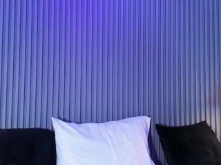 le modèle lauracarther est en webcam porno dans un show sur le site camsoda, il possède les tags suivants: anal,black hair,blowjob,brown eyes,cum in pussy,cum on pussy,deepthroat,dildo or vibrator,doggy style,no drinking,no smoking,teen 18,young adult,curvy,hd,small tits