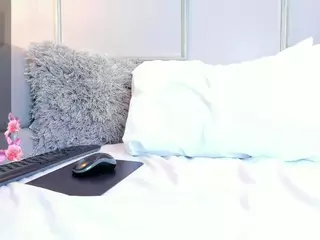ValeriMilton's Live Sex Cam Show