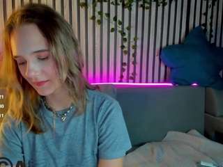 Live webcam model casey-sweeet on Soda Cams