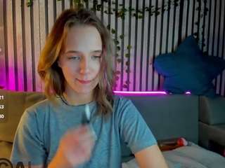 Live webcam model casey-sweeet on Soda Cams