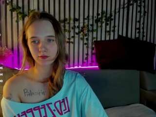 casey-sweeet Live Webcam on CamSoda