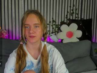 casey-sweeet's CamSoda show and profile