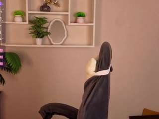 casey-sweeet's CamSoda show and profile