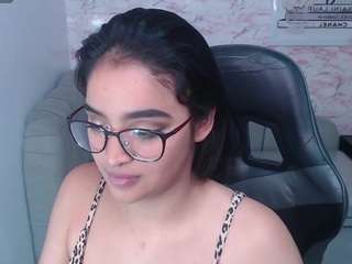 clementine-t Live Webcam on CamSoda