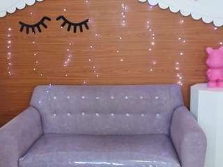 emma-wockll-t's CamSoda show and profile