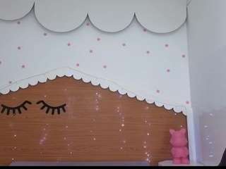 emma-wockll-t Live Webcam on CamSoda