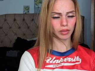 le modèle emma-wockll-t est en webcam porno dans un show sur le site camsoda, il possède les tags suivants: ahegao,red hair,lingerie,lovense,naked,natural,nature,no drinking,no smoking,orgasm,public,shaved pussy,handjob,skinny,small tits,spank,squirt,squirter,strip,striptease
