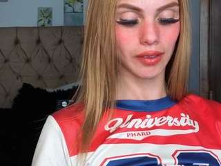 emma-wockll-t