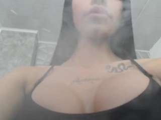 jen-m's CamSoda show and profile