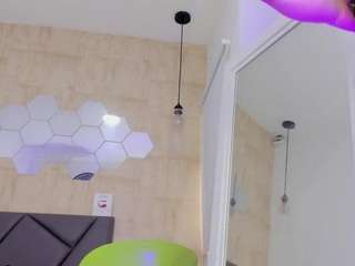  valentiinadiaz chat room