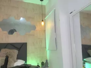 ValentiinaDiaz's Live Sex Cam Show