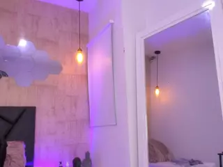 ValentiinaDiaz's Live Sex Cam Show