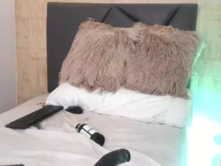 ValentiinaDiaz's Live Sex Cam Show