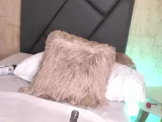 ValentiinaDiaz's Live Sex Cam Show