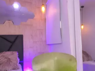 ValentiinaDiaz's Live Sex Cam Show