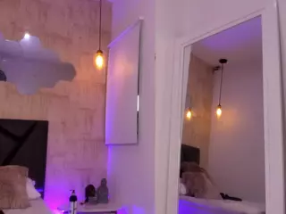 ValentiinaDiaz's Live Sex Cam Show