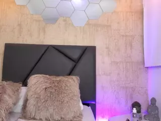 ValentiinaDiaz's Live Sex Cam Show
