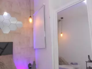ValentiinaDiaz's Live Sex Cam Show