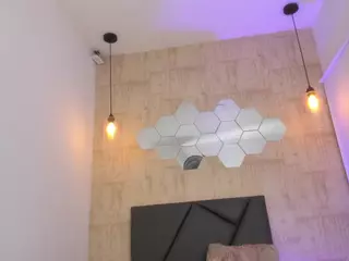 ValentiinaDiaz's Live Sex Cam Show