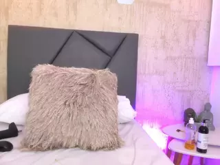 ValentiinaDiaz's Live Sex Cam Show