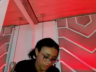 valkiraa's Live Sex Cam Show