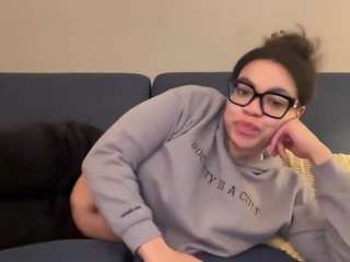 Live webcam model zahrabliss on Soda Cams