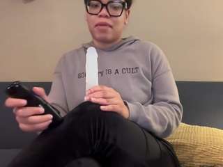 Live webcam model zahrabliss on Soda Cams