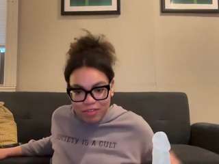 Live webcam model zahrabliss on Soda Cams