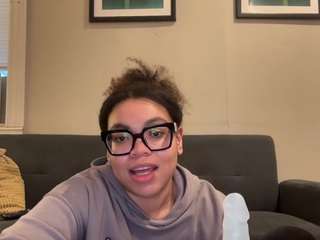 Live webcam model zahrabliss on Soda Cams