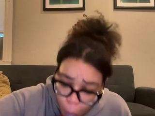 Live webcam model zahrabliss on Soda Cams