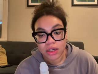 Live webcam model zahrabliss on Soda Cams