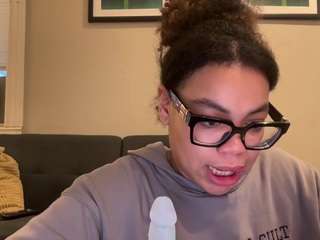 Live webcam model zahrabliss on Soda Cams