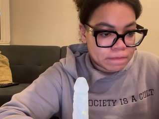 Live webcam model zahrabliss on Soda Cams