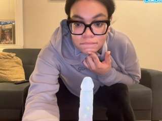 Live webcam model zahrabliss on Soda Cams