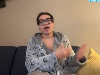 Live webcam model zahrabliss on Soda Cams