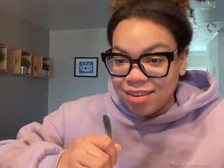 Live webcam model zahrabliss on Soda Cams