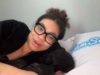 zahrabliss Live Webcam on CamSoda