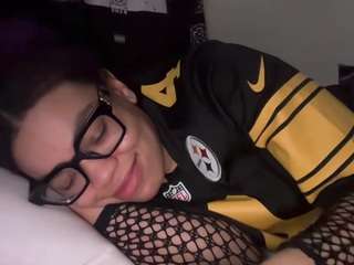 Live webcam model zahrabliss on Soda Cams