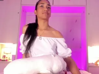 AnaihCollins's Live Sex Cam Show