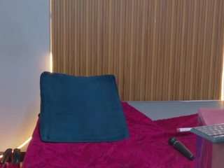 cicciolina-big Live Webcam on CamSoda