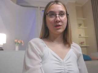 edwinaallston Live Webcam on CamSoda