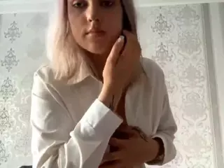 EleneFulwood's Live Sex Cam Show
