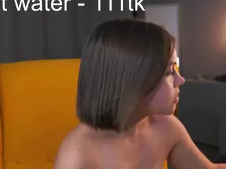 MaeBeale's Live Sex Cam Show