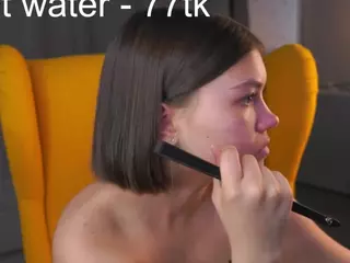 MaeBeale's Live Sex Cam Show
