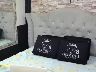 sia-cavad's Live Sex Cam Show