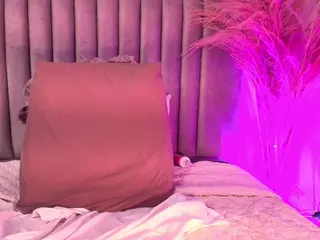 MirandaRox's Live Sex Cam Show