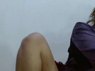 salome-blondie8's CamSoda show and profile