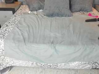 your-lady-milf webcam