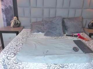 your-lady-milf webcam