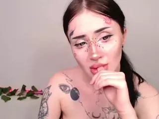 alisa-tattoogirl's Live Sex Cam Show